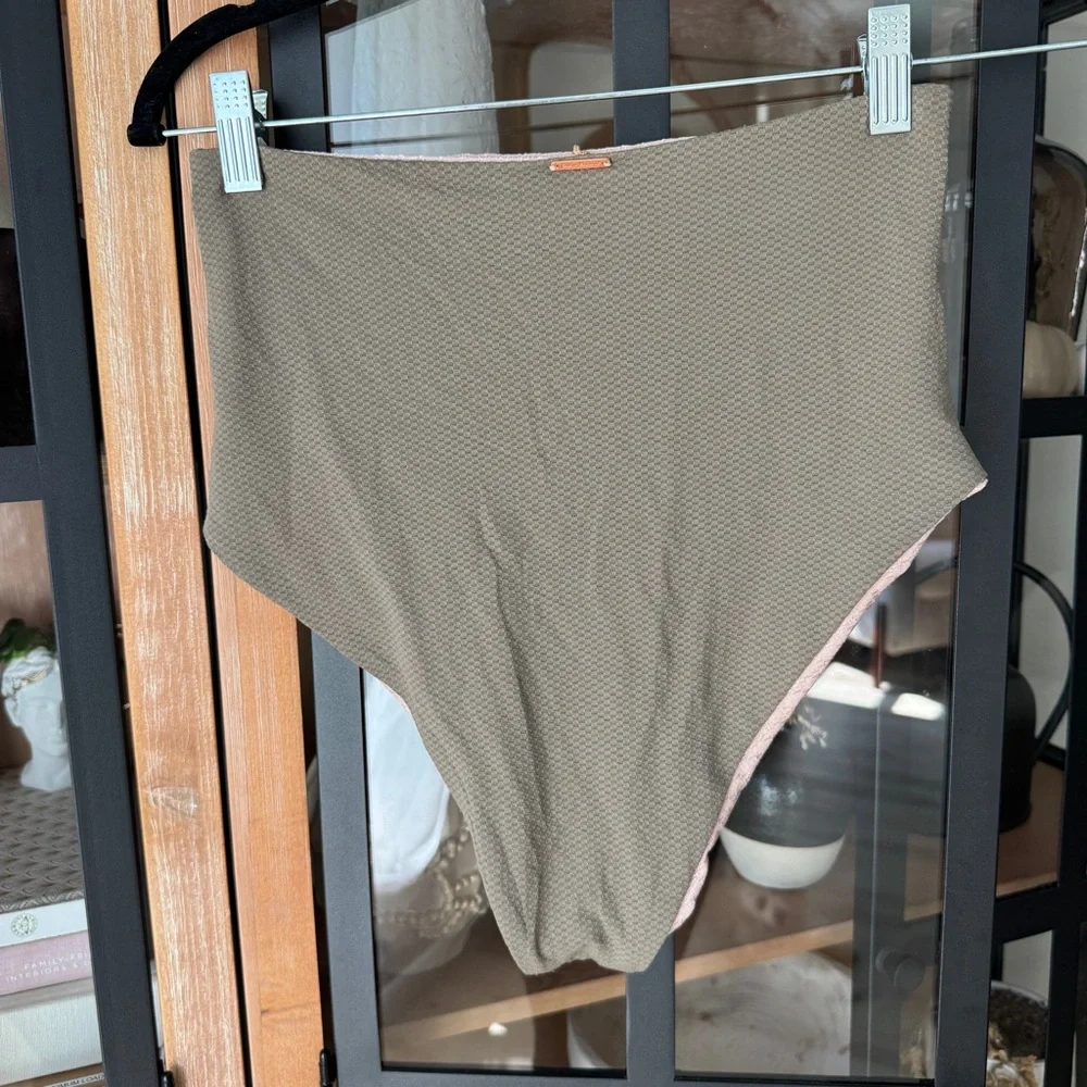 High-Waisted Bikini Set in Olive and Pink - Picture 3 of 11